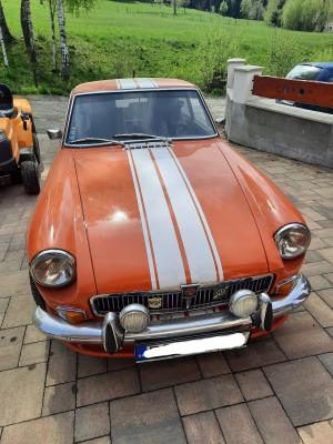 Predám MG MGB GT